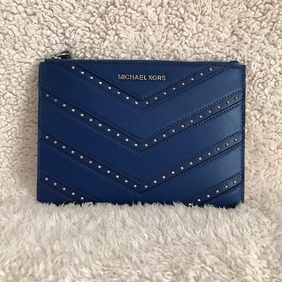 🆕NWT Michael Kors XL Ellis Clutch Cobalt - Picture 2 of 8
